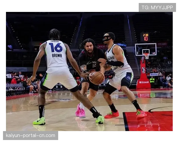 三分球占比微降但效率提升 本赛季战术趋势更重空间优化