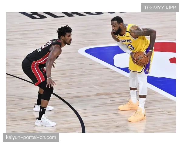 同曦卡特赖特20分7篮板8助攻准三双展现组织能力